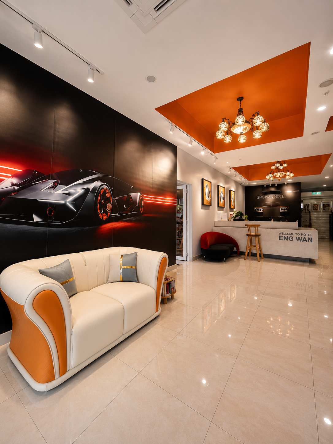 Reception and lobby at Eng Wan Hotel