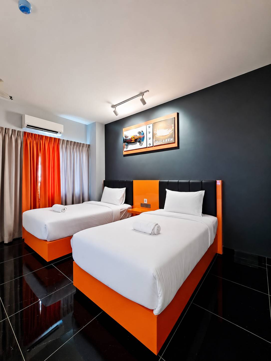 Standard Double Room with double bed and clean bathroom